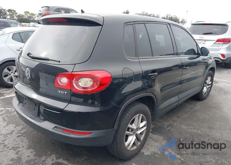 2011 Volkswagen Tiguan S from USA, damaged, VIN WVGAV7AX5BW560134